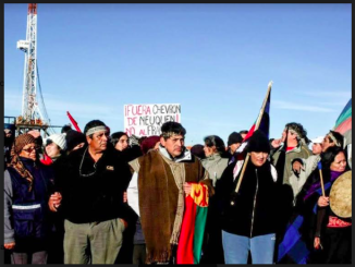 Protestas de la comunidad de Campo Maripe contra la empresa estadounidense Chevron. Foto de la Confederación Mapuche de Neuquén